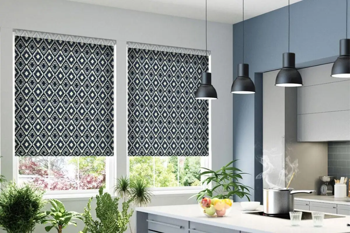  Roller Blinds 